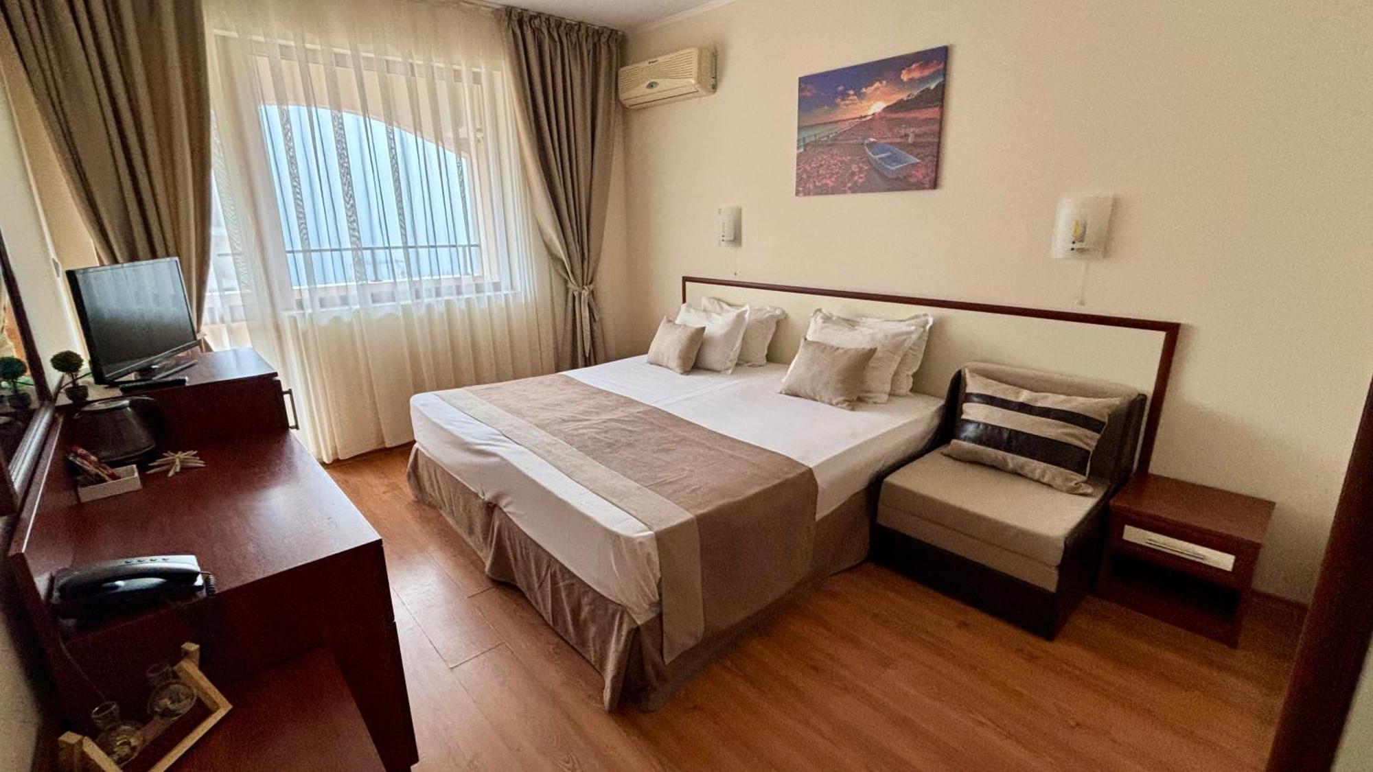 Hotel Sea Vista Sveti Vlas Esterno foto
