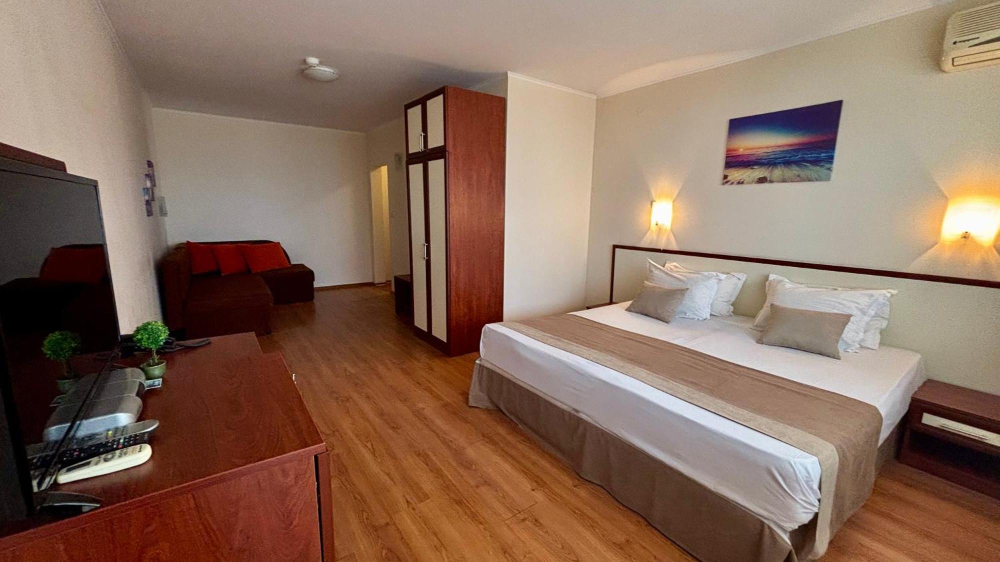 Hotel Sea Vista Sveti Vlas Esterno foto