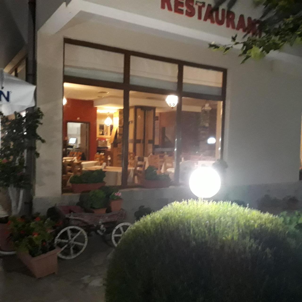 Hotel Sea Vista Sveti Vlas Esterno foto