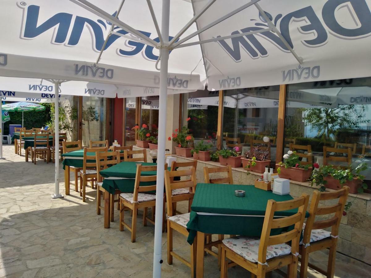 Hotel Sea Vista Sveti Vlas Esterno foto