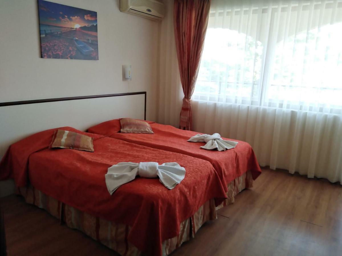 Hotel Sea Vista Sveti Vlas Esterno foto