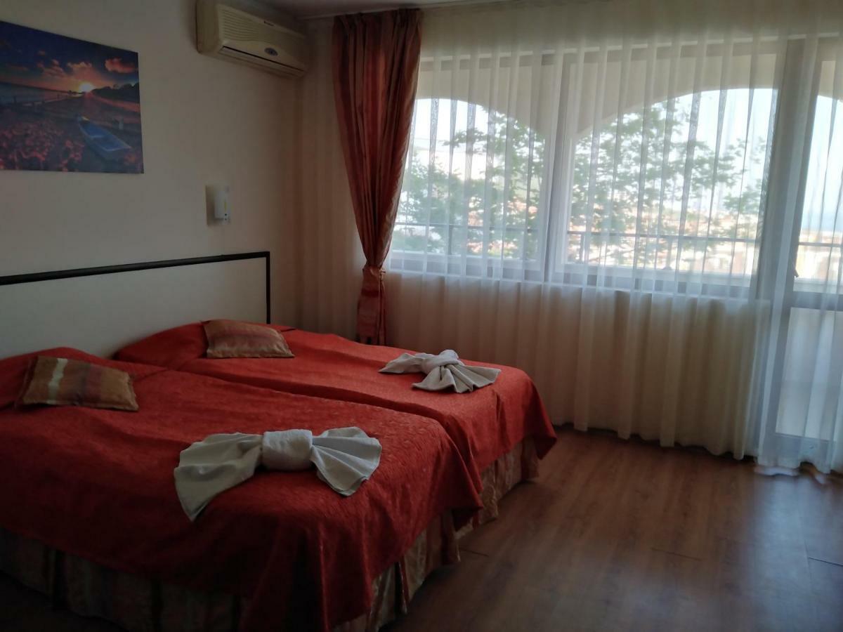 Hotel Sea Vista Sveti Vlas Esterno foto
